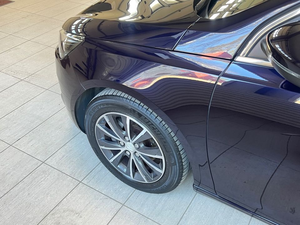 Peugeot 308   image10