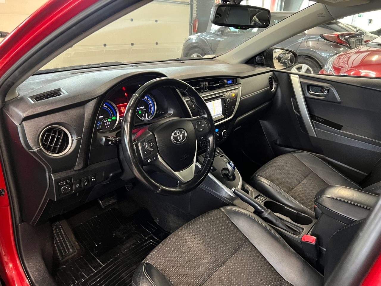 Toyota Auris   image23