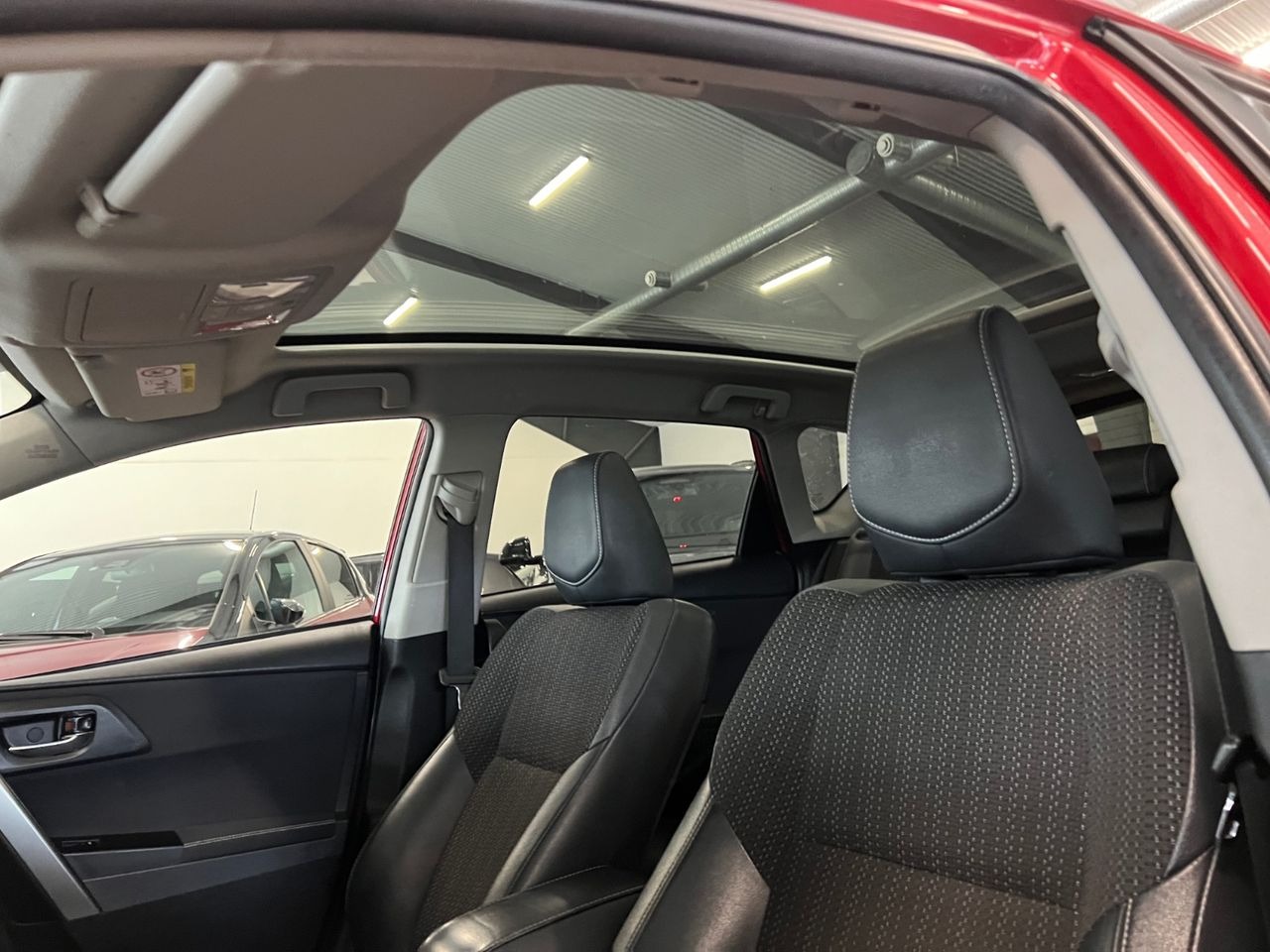 Toyota Auris   image24