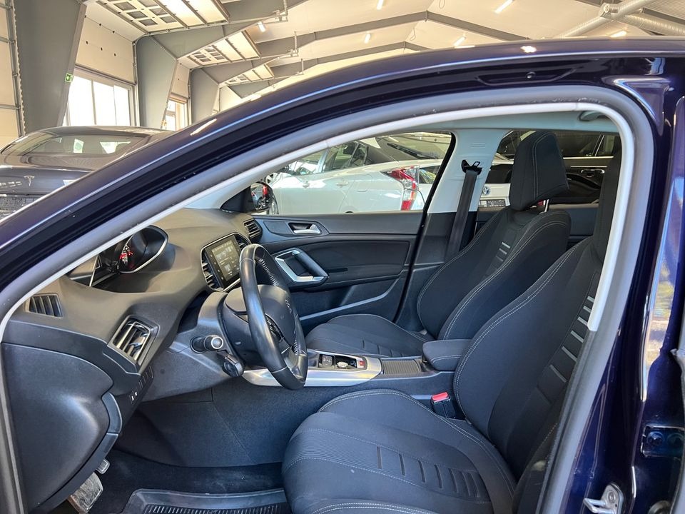 Peugeot 308   image25