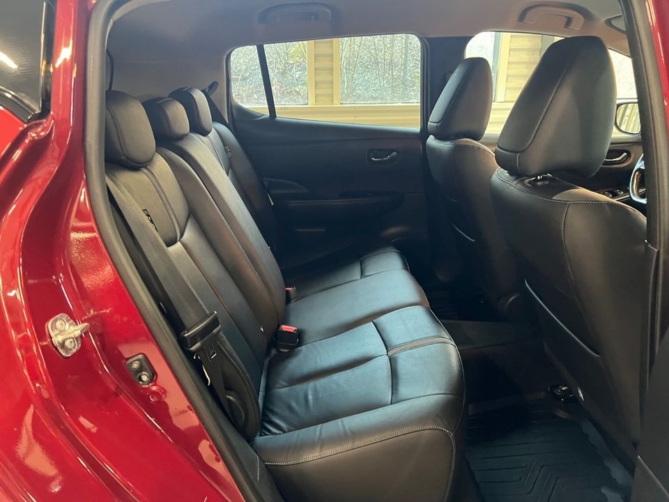 Nissan Leaf   image25