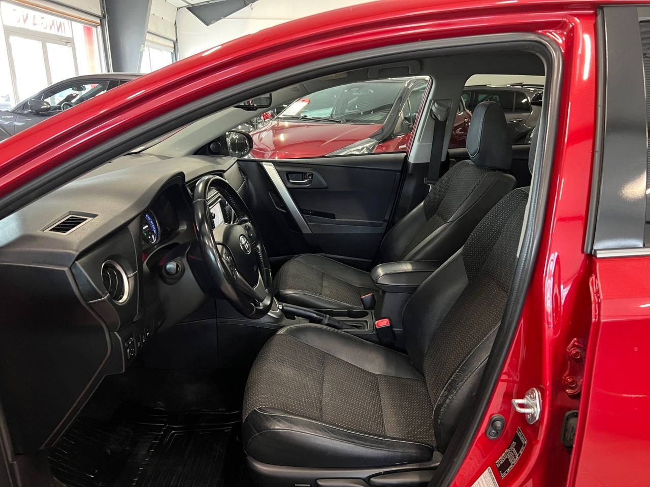 Toyota Auris   image25