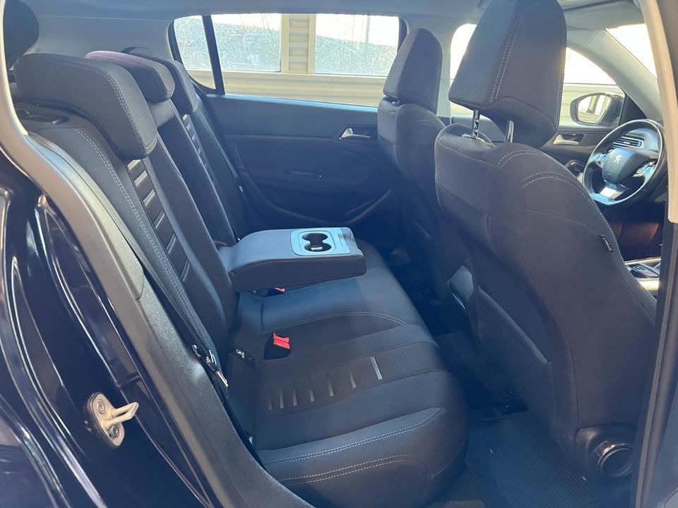 Peugeot 308   image28