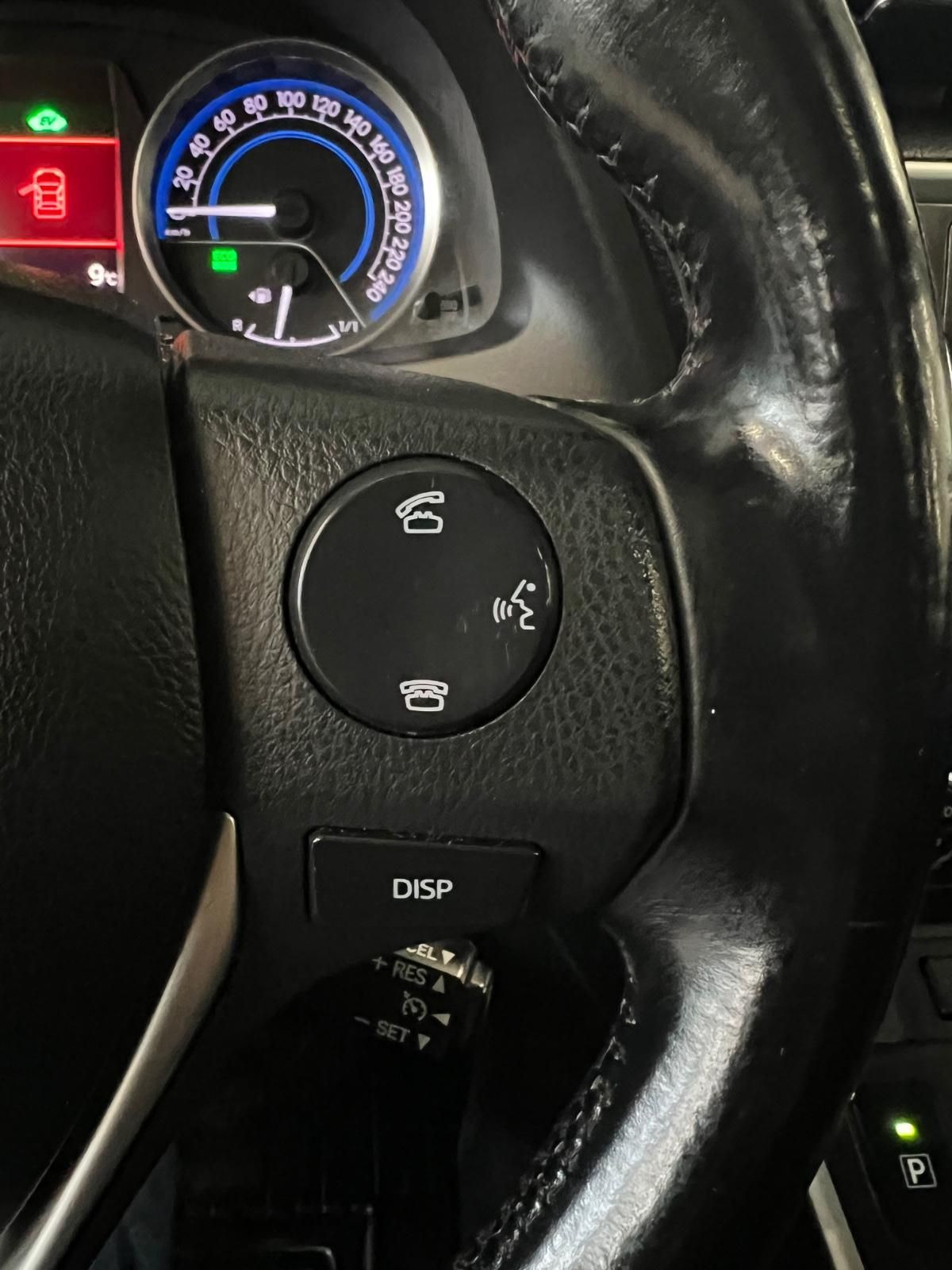Toyota Auris   image32
