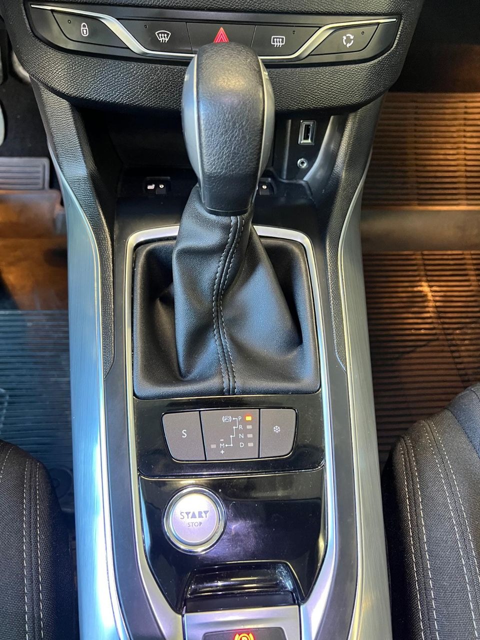 Peugeot 308   image32