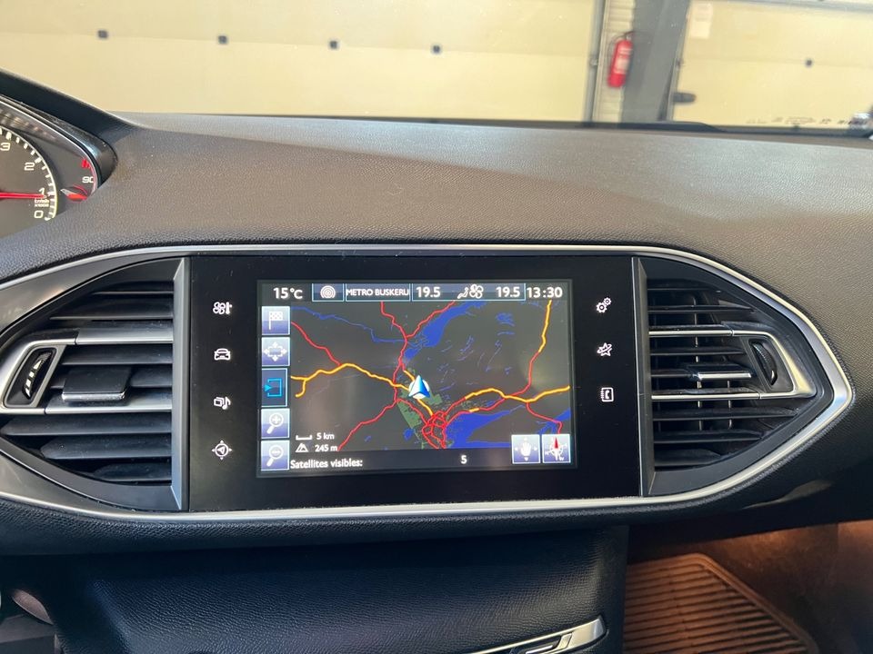 Peugeot 308   image33